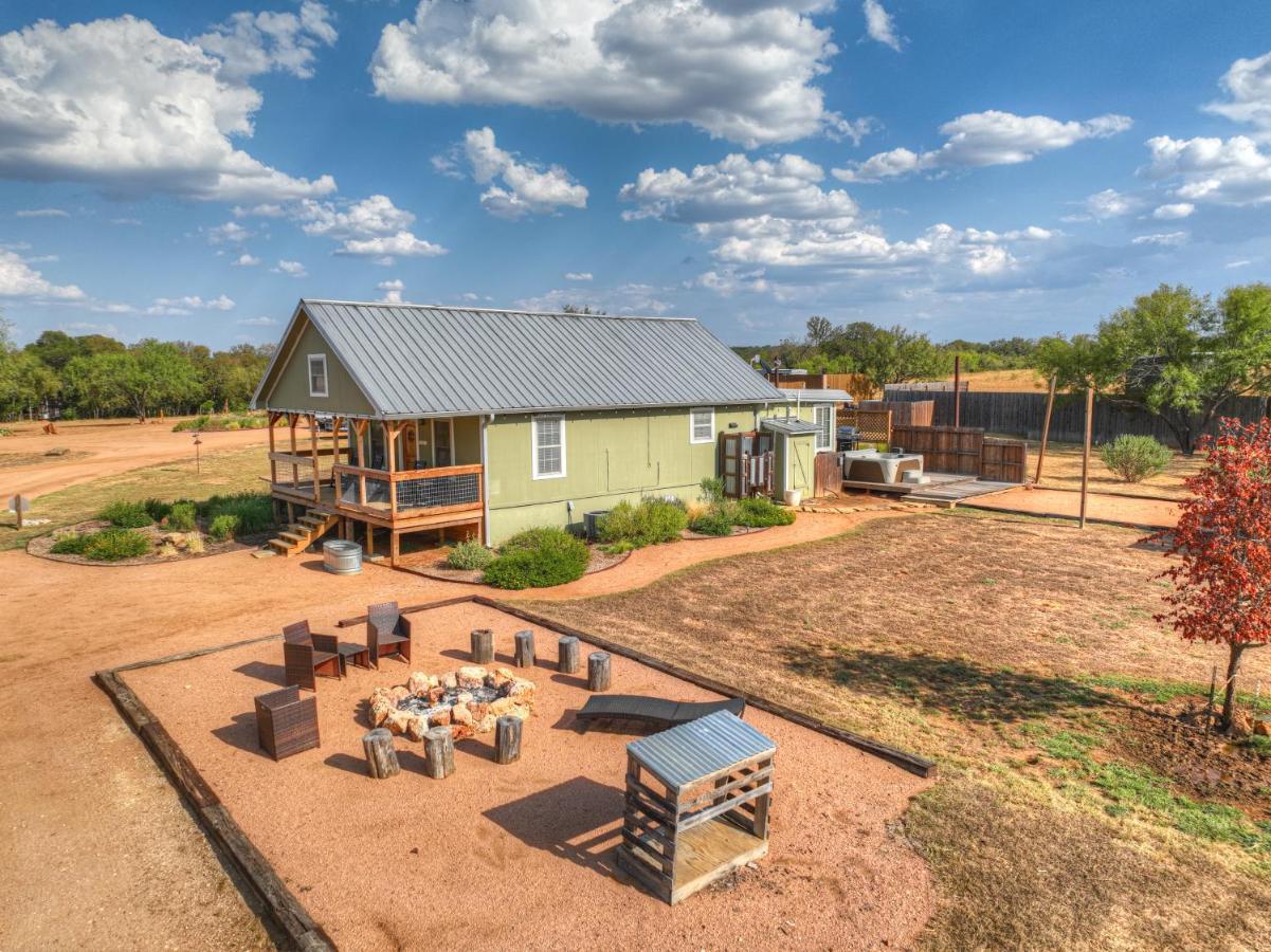 Vaughan W/Hot Tub And Grill Fredericksburg Extérieur photo